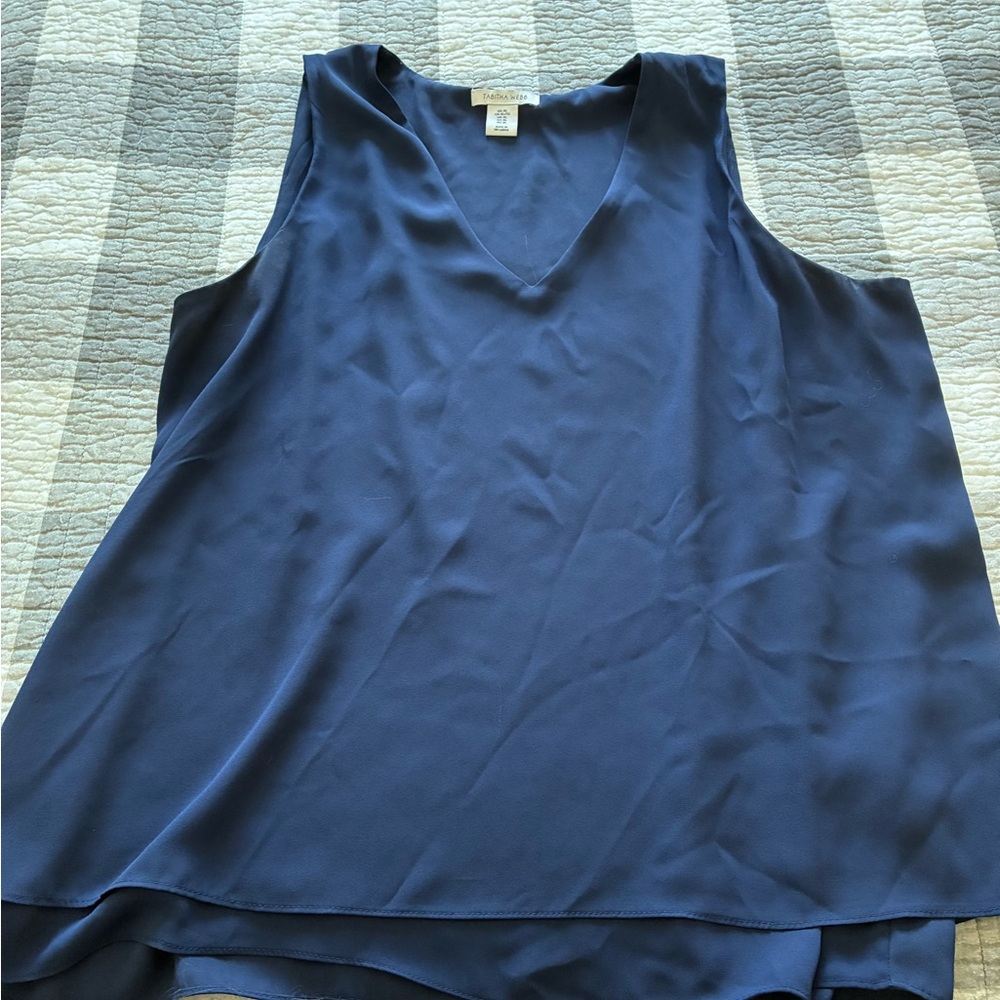 Chic Navy V-Neck Sleeveless Top